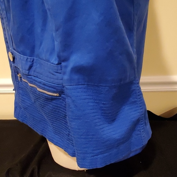 Blue Jacket - Picture 4 of 7